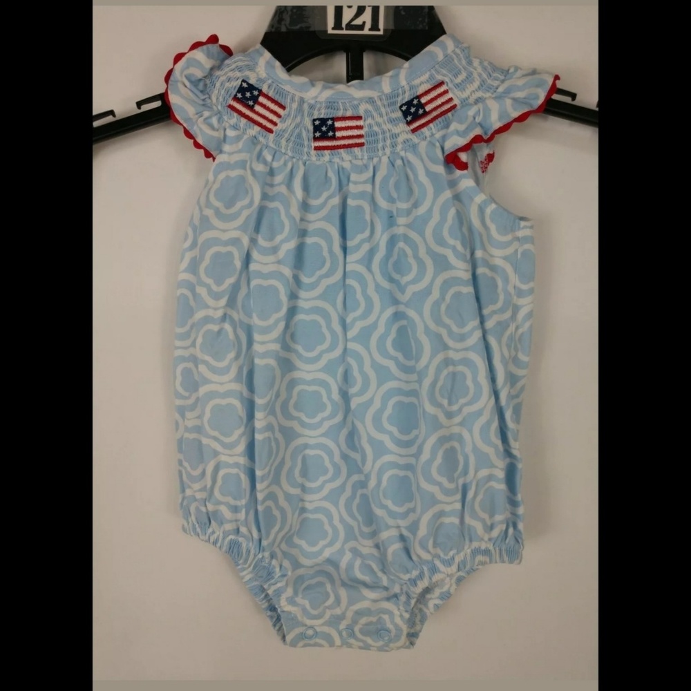 NURSERY RHYME AMERICAN FLAG SMOCKED BUBBLE OUTFIT